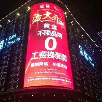 8600 distancia de visión de la pantalla LED P10 1R1G1B 10m del alto brillo de los liendres