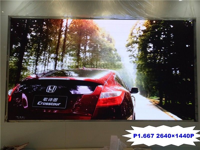 Pequeña cartelera interior de la pantalla LED de la echada del pixel que hace publicidad del panel de pantalla LED de P1.667 P1.875