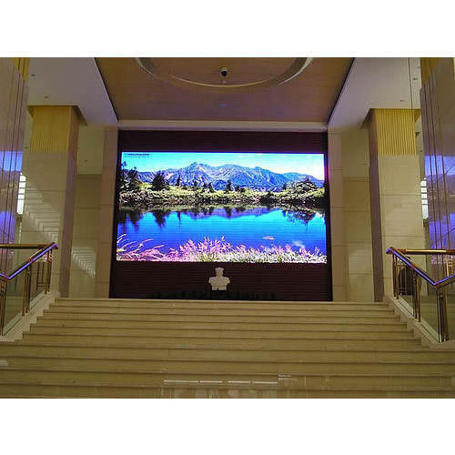 Pedazos video interiores de la pared 14 - 16 del alto brillo LED de los liendres P4 800 para hacer publicidad