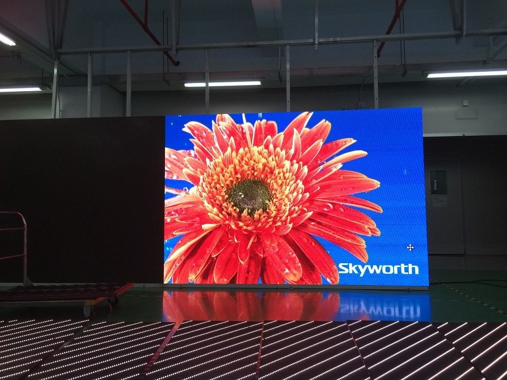 Pequeño la exhibición llevada del pixel P2.5 alquiler interior, etapa llevó la alta escala gris de la exhibición